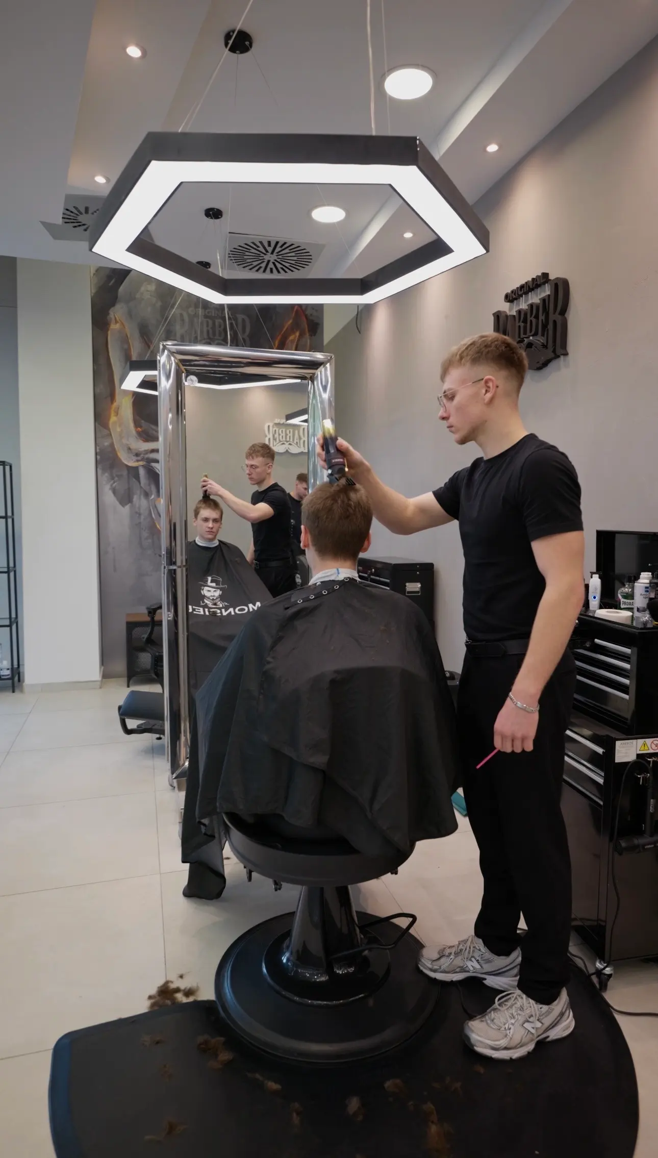 Vývěsní štít Original Barber